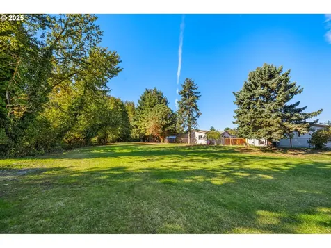 10345 NE 13th Avenue Portland OR 97211