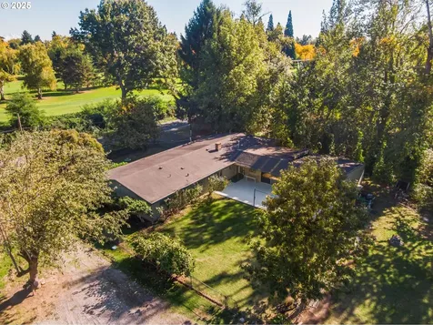 10345 NE 13th Avenue Portland OR 97211