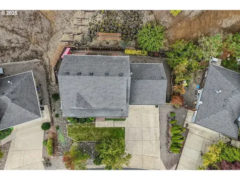 1734 NE Shale Court Roseburg OR 97470