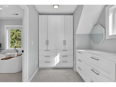 1638 SW Upland Drive Portland OR 97221