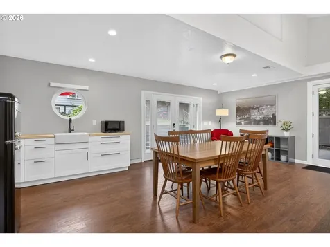 1638 SW Upland Drive Portland OR 97221