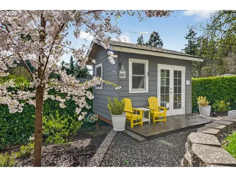 1638 SW Upland Drive Portland OR 97221