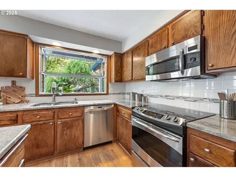 15395 SW Gleneden Drive Beaverton OR 97007