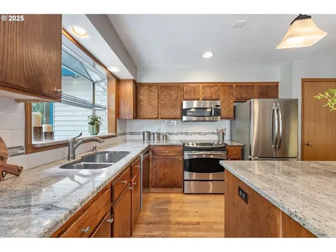 15395 SW Gleneden Drive Beaverton OR 97007
