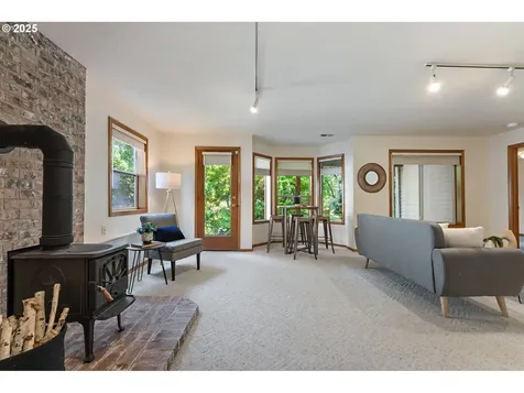 15395 SW Gleneden Drive Beaverton OR 97007