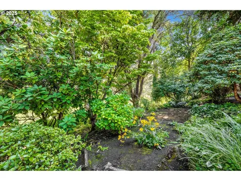 15395 SW Gleneden Drive Beaverton OR 97007