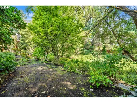 15395 SW Gleneden Drive Beaverton OR 97007