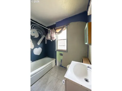 764 NE Nash Street Roseburg OR 97470