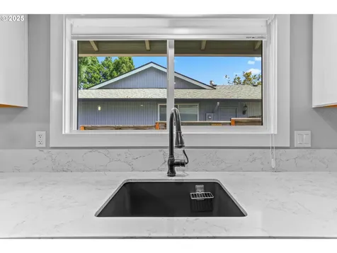 21787 SW Blackfoot Drive Tualatin OR 97062