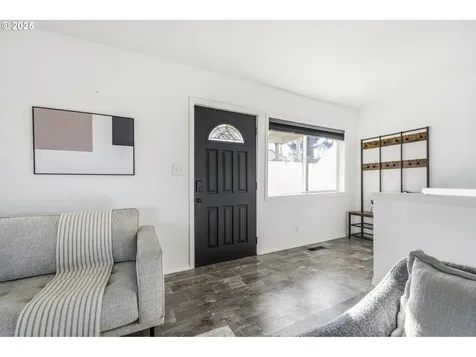 615 Mount Hood Street Oregon City OR 97045