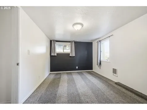 615 Mount Hood Street Oregon City OR 97045