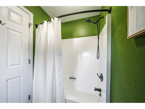 615 Mount Hood Street Oregon City OR 97045