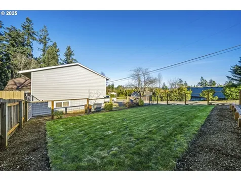 615 Mount Hood Street Oregon City OR 97045