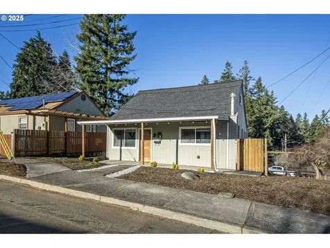 615 Mount Hood Street Oregon City OR 97045