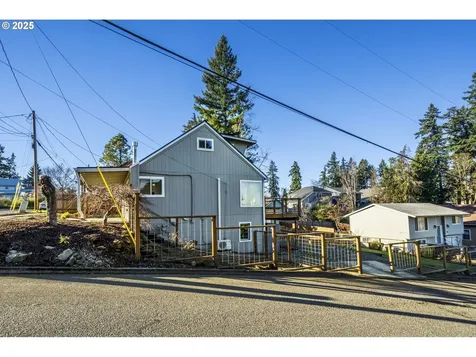 615 Mount Hood Street Oregon City OR 97045