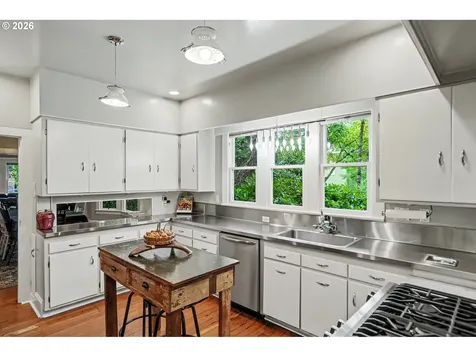 185 19th Street SE Salem OR 97301