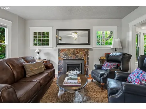 185 19th Street SE Salem OR 97301