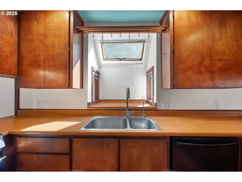 223 SE 62nd Avenue Portland OR 97215