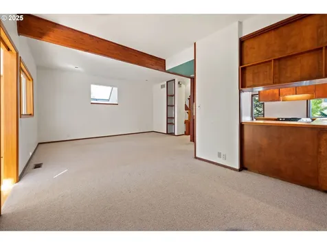 223 SE 62nd Avenue Portland OR 97215