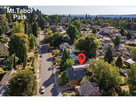 223 SE 62nd Avenue Portland OR 97215