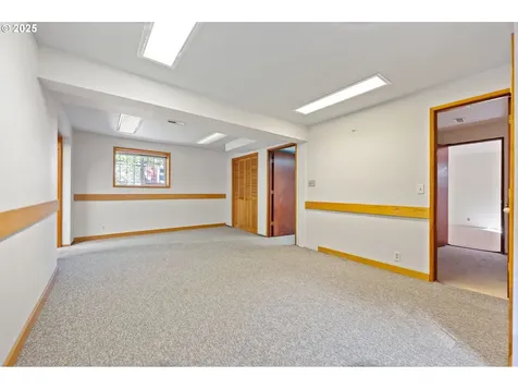 223 SE 62nd Avenue Portland OR 97215