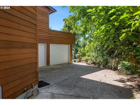 223 SE 62nd Avenue Portland OR 97215