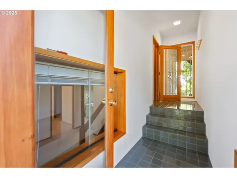 223 SE 62nd Avenue Portland OR 97215