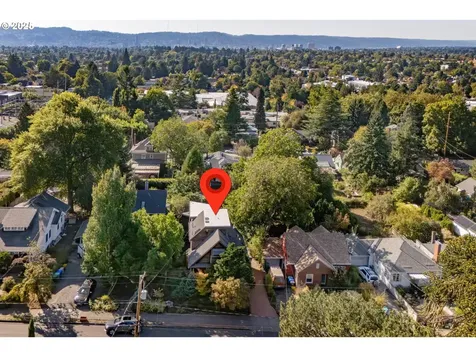 223 SE 62nd Avenue Portland OR 97215