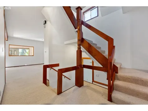 223 SE 62nd Avenue Portland OR 97215