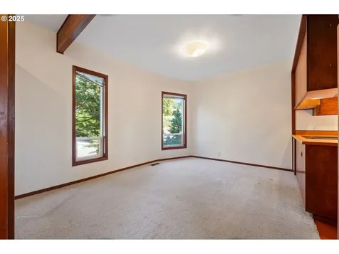 223 SE 62nd Avenue Portland OR 97215