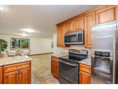 3896 Cedaroak Drive West Linn OR 97068