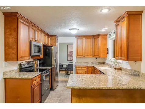 3896 Cedaroak Drive West Linn OR 97068