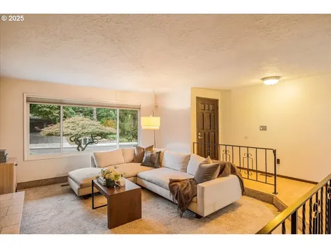 3896 Cedaroak Drive West Linn OR 97068