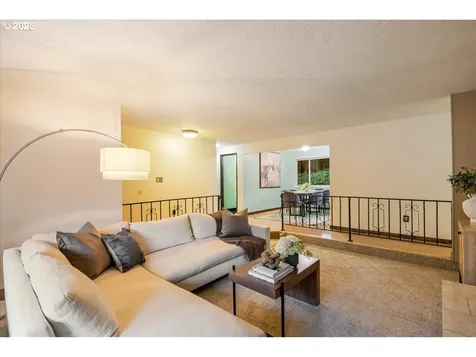 3896 Cedaroak Drive West Linn OR 97068