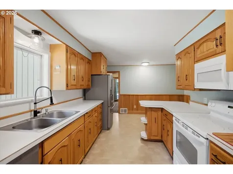 940 Oak Terrace Sweet Home OR 97386