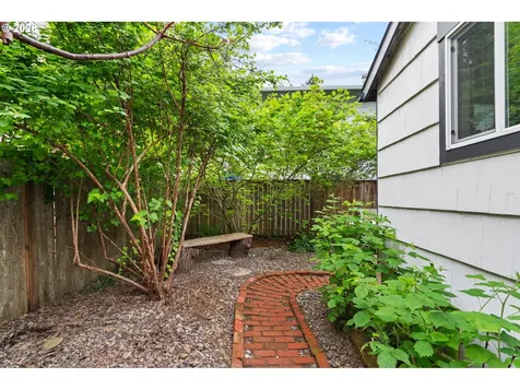 11944 SE Mill Court Portland OR 97216