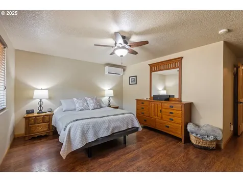 941 Colonial Road Roseburg OR 97471