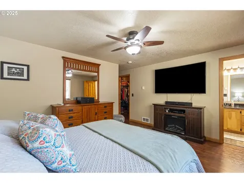 941 Colonial Road Roseburg OR 97471