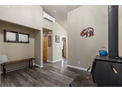 941 Colonial Road Roseburg OR 97471