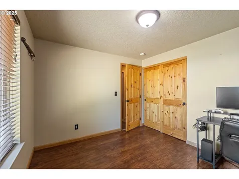 941 Colonial Road Roseburg OR 97471