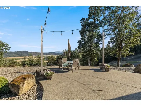 941 Colonial Road Roseburg OR 97471