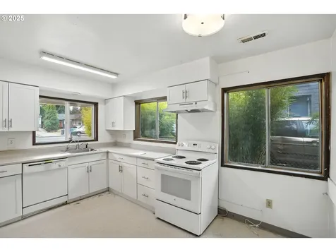 4305 N Willis Boulevard Portland OR 97203