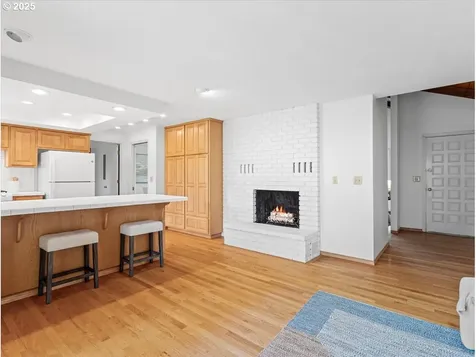 706 NW Queens Court Hillsboro OR 97124