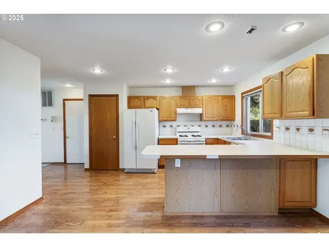 14997 SE Gilesford Street Clackamas OR 97015