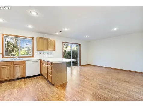 14997 SE Gilesford Street Clackamas OR 97015
