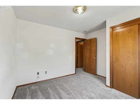 14997 SE Gilesford Street Clackamas OR 97015