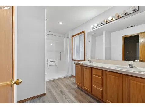 14997 SE Gilesford Street Clackamas OR 97015
