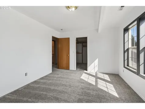 14997 SE Gilesford Street Clackamas OR 97015