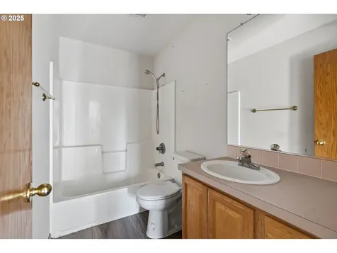 14997 SE Gilesford Street Clackamas OR 97015