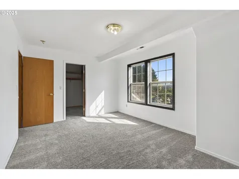 14997 SE Gilesford Street Clackamas OR 97015